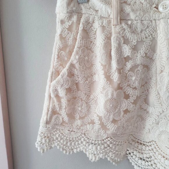 NWOT Free People ivory cream floral embroidered mesh overlay cotton shorts, XS - Picture 6 of 6